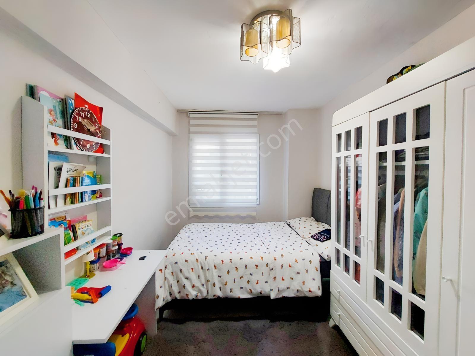 Karşıyaka Zübeyde Hnm Mah Satılık 3+1 Ara Kat 128m2 Daire — fotoğraf 29
