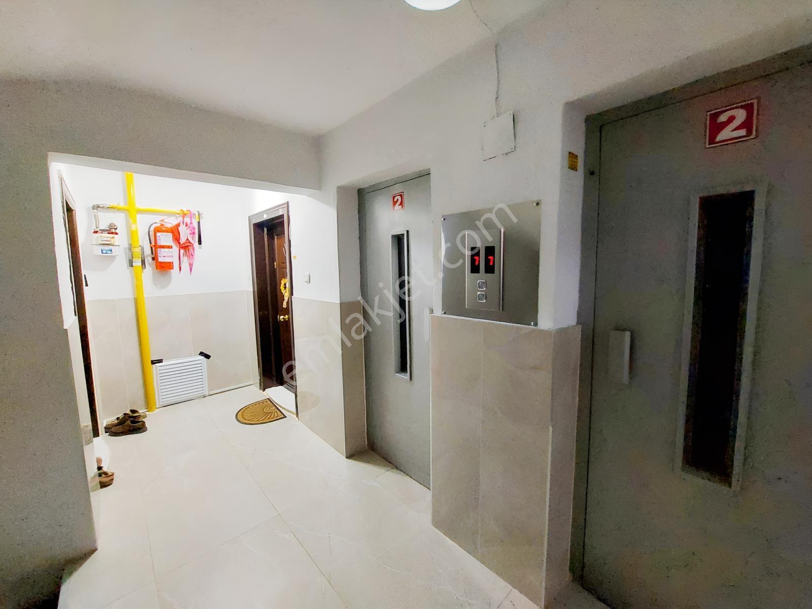Karşıyaka Zübeyde Hnm Mah Satılık 3+1 Ara Kat 128m2 Daire — fotoğraf 30