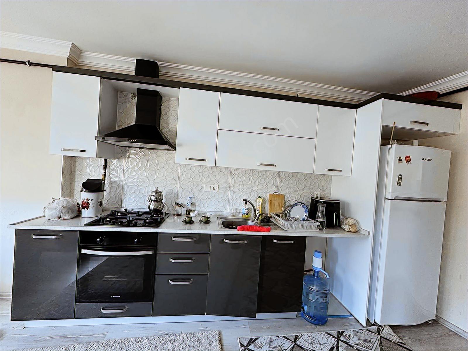 Menderes Coldwell Banker Poyraz'dan Kasımpaşa Mah 1+1 Daire — fotoğraf 8