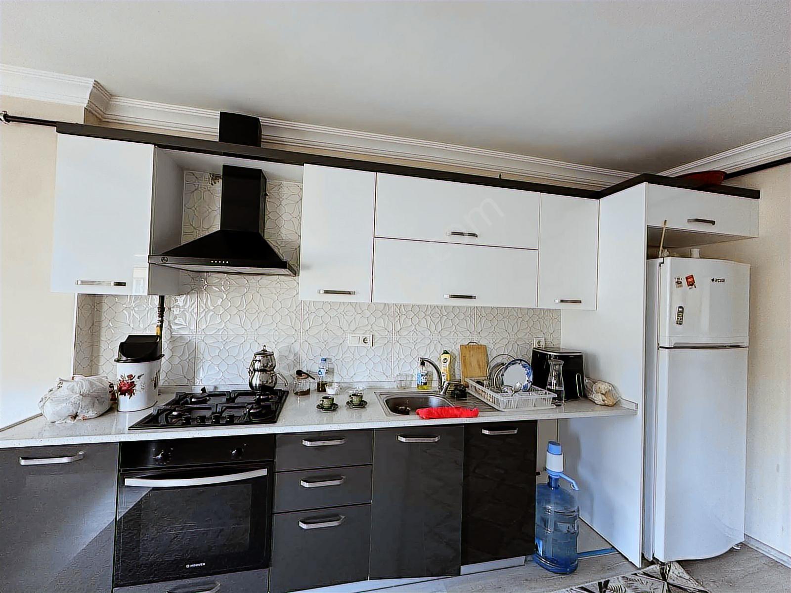 Menderes Coldwell Banker Poyraz'dan Kasımpaşa Mah 1+1 Daire — fotoğraf 9