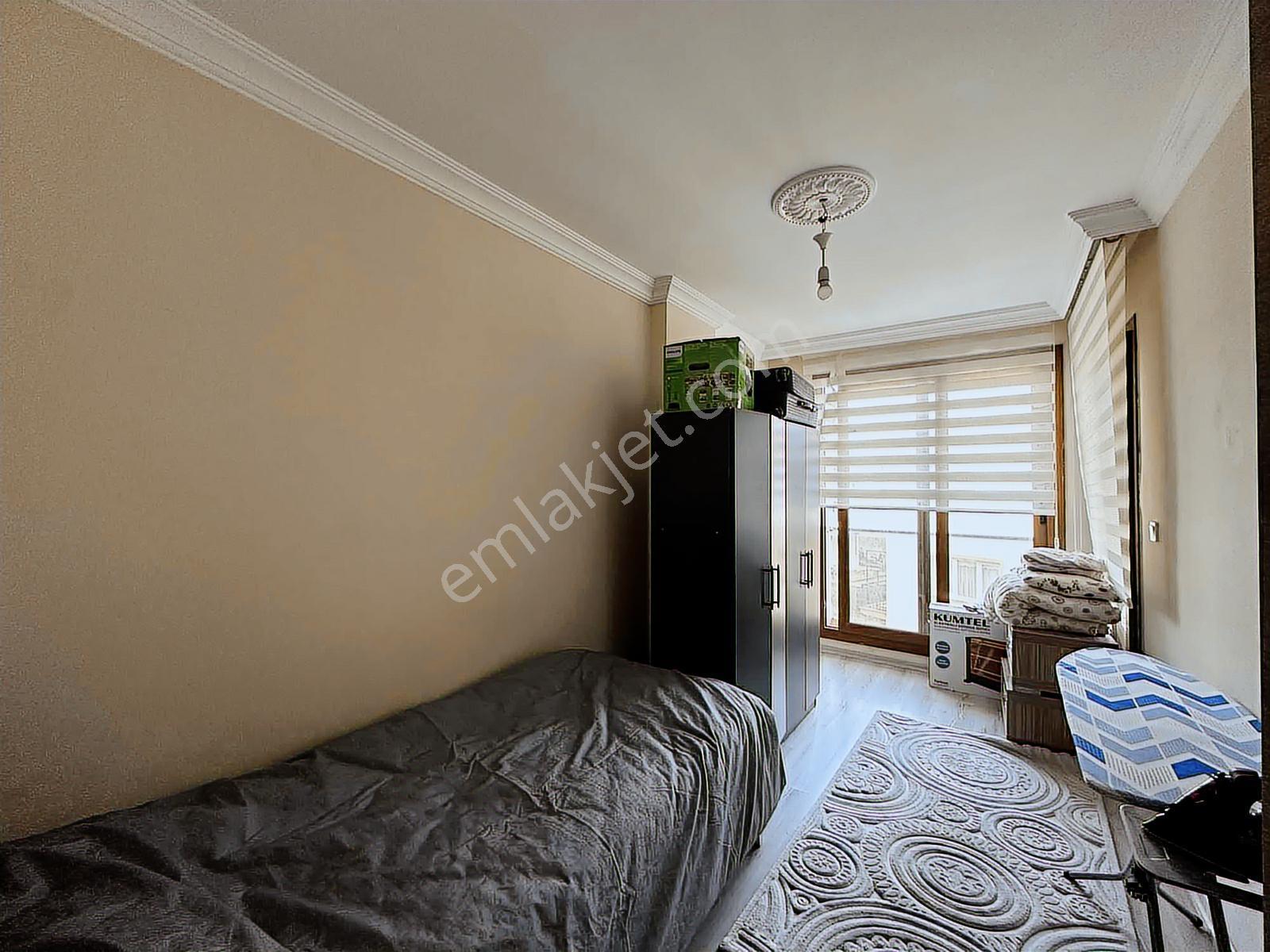 Menderes Coldwell Banker Poyraz'dan Kasımpaşa Mah 1+1 Daire — fotoğraf 15