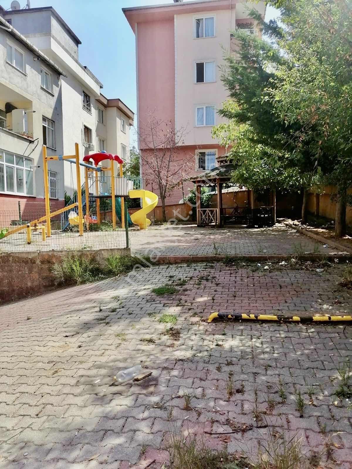 Esenkentte Baraj Yoluna Yakın İskanlı Ayrı Mutfaklı 1+1 Satılık — fotoğraf 3