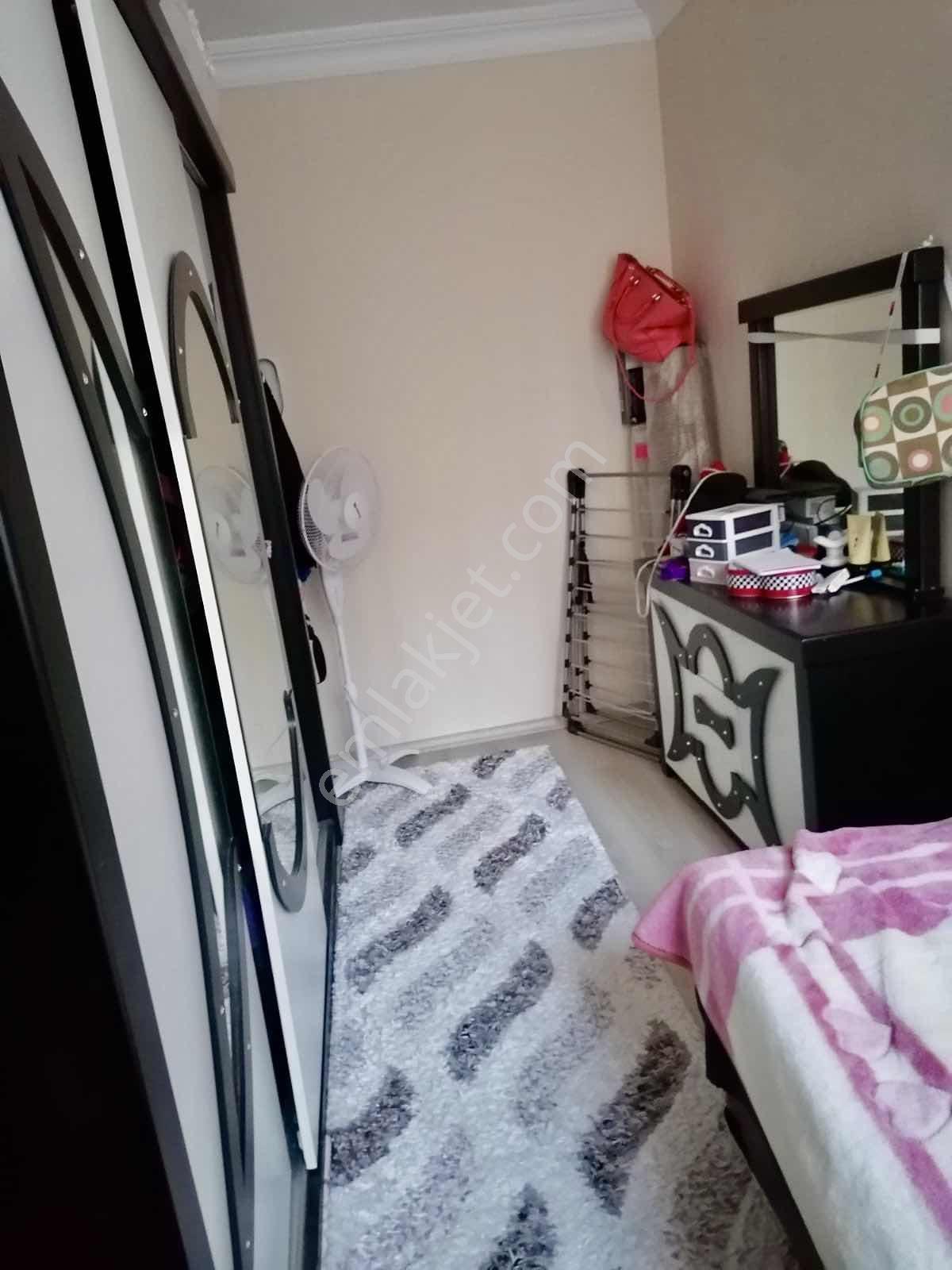 Esenkentte Baraj Yoluna Yakın İskanlı Ayrı Mutfaklı 1+1 Satılık — fotoğraf 6