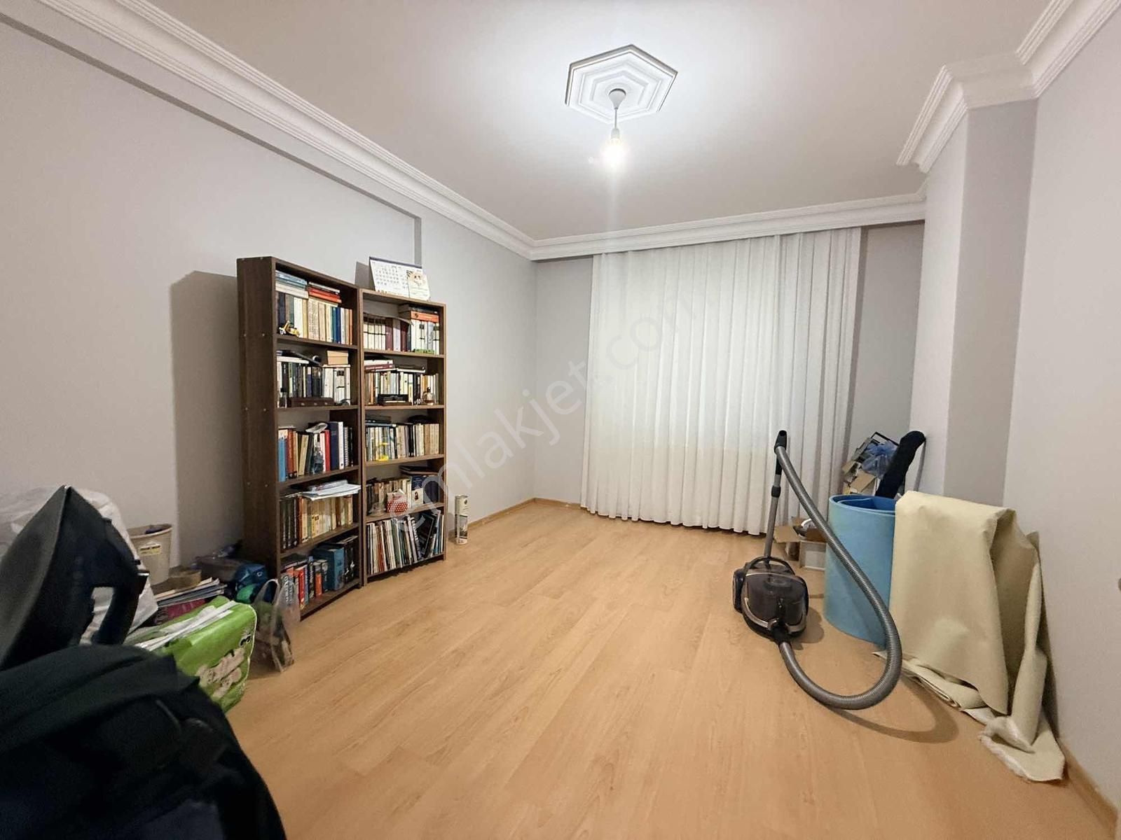 Aslı Emlak'tan Gazi Mah.de Üç Balkonlu Satılık 2+1 — fotoğraf 26