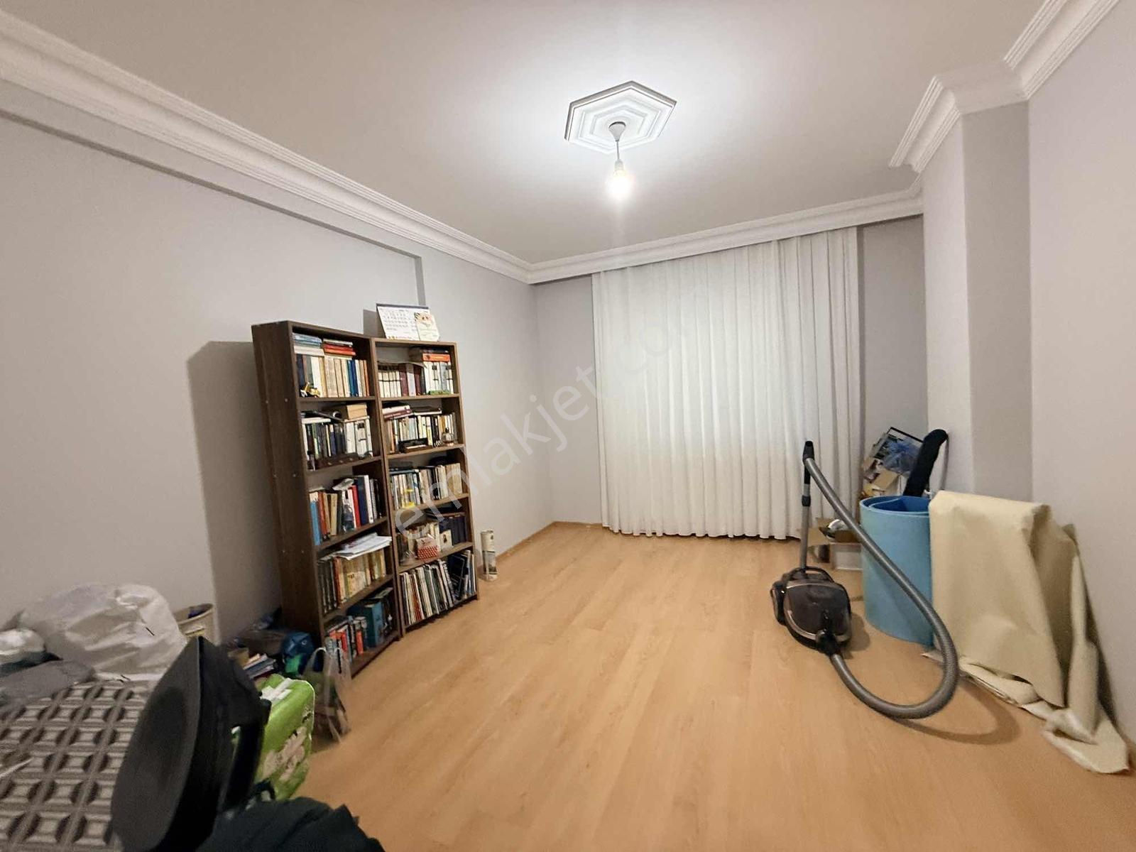 Aslı Emlak'tan Gazi Mah.de Üç Balkonlu Satılık 2+1 — fotoğraf 28