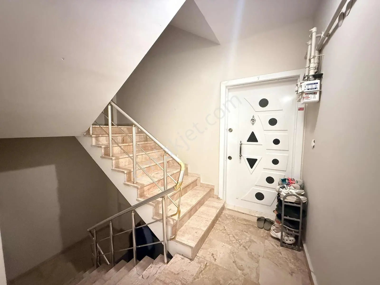 Aslı Emlak'tan Gazi Mah.de Üç Balkonlu Satılık 2+1 — fotoğraf 48