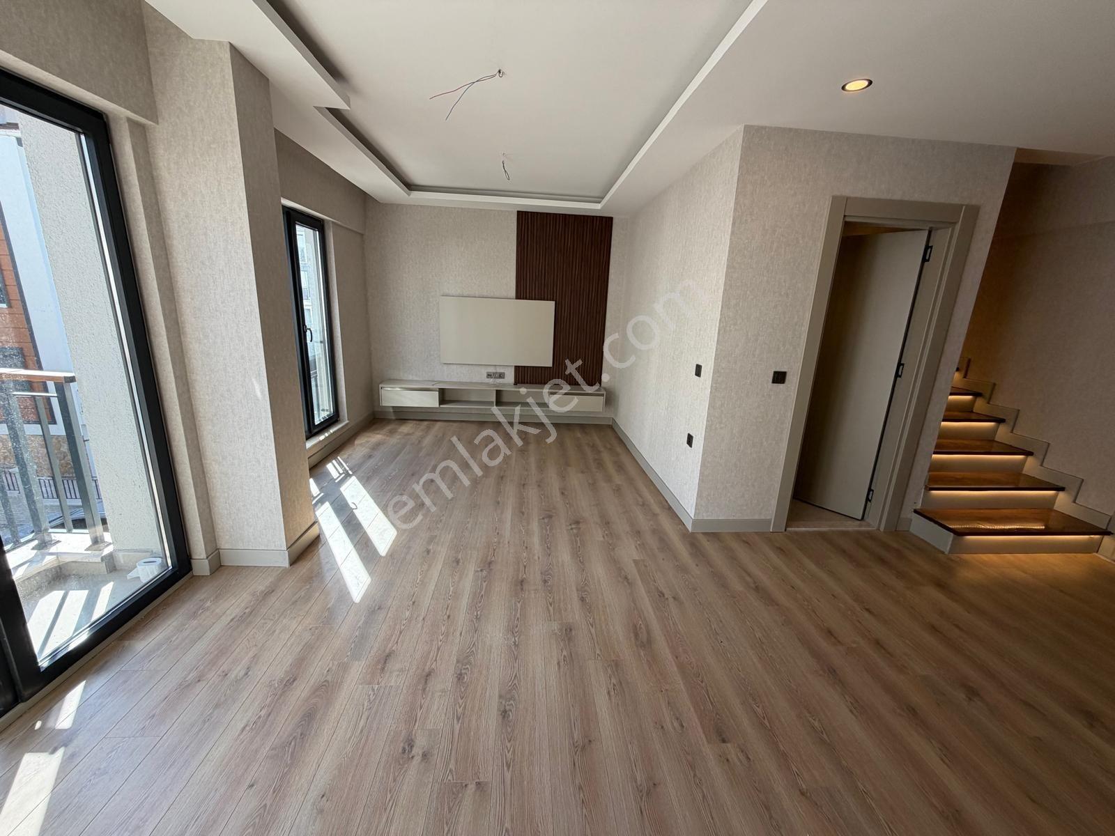 İncek Ufuk Ünv Si Yanı Sıfır Bina Lüks 2+1 Dubleks Satılık Daire — fotoğraf 7