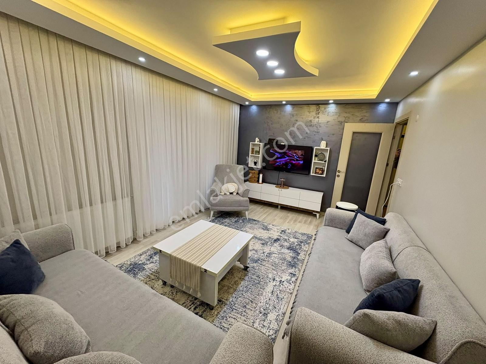Mercan Emlaktan 2+1 Daire 8 Yaşında Asansörlü Yüksek Giriş — fotoğraf 2
