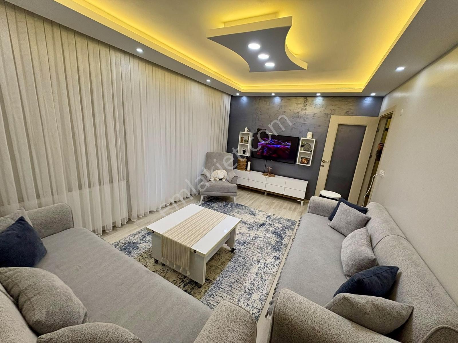 Mercan Emlaktan 2+1 Daire 8 Yaşında Asansörlü Yüksek Giriş — fotoğraf 6