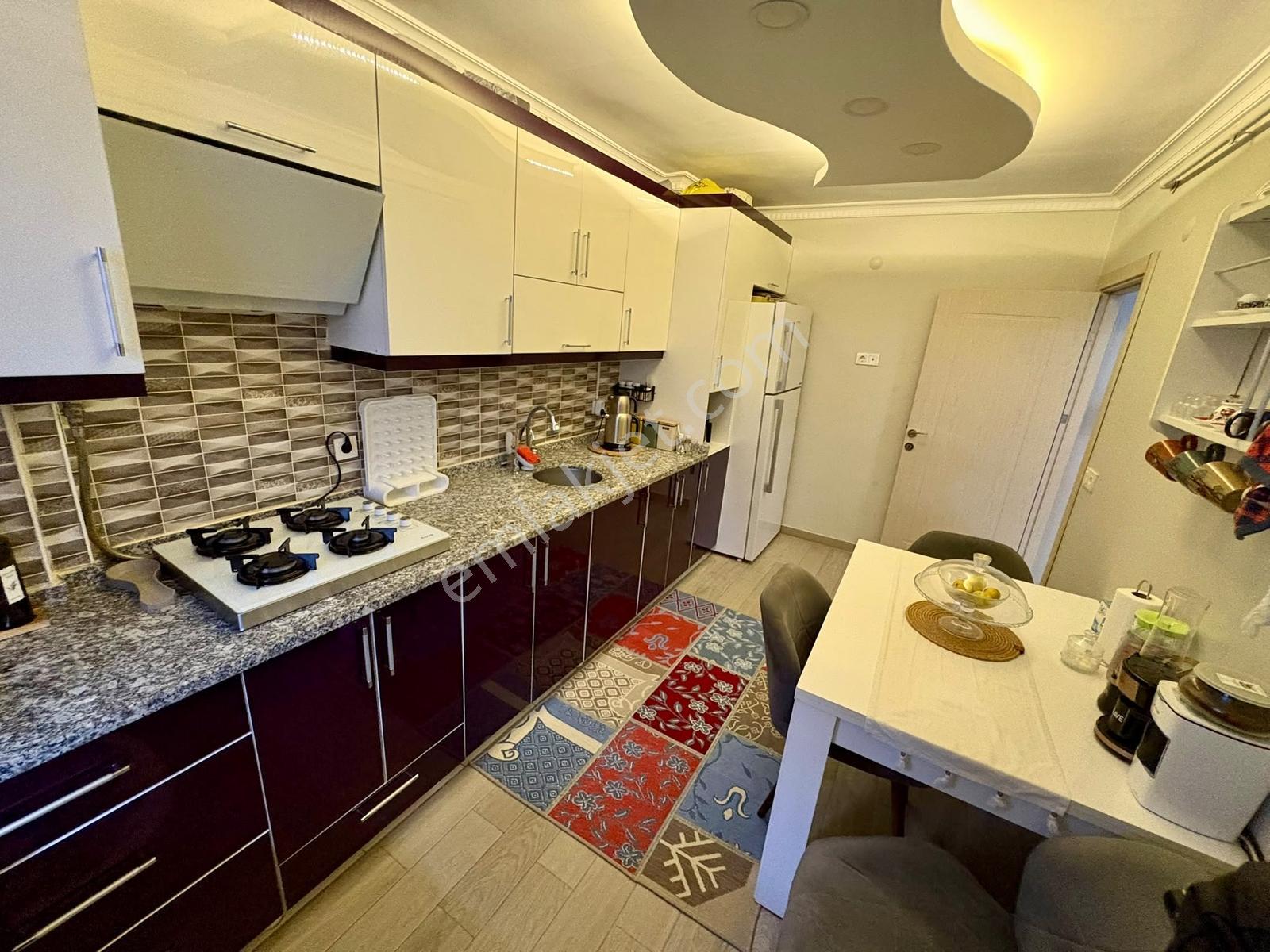 Mercan Emlaktan 2+1 Daire 8 Yaşında Asansörlü Yüksek Giriş — fotoğraf 9