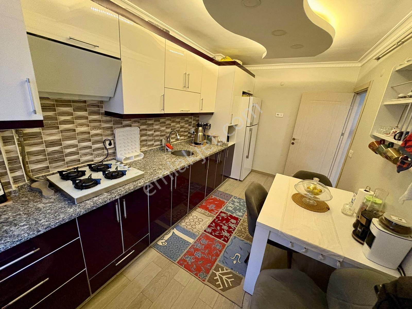 Mercan Emlaktan 2+1 Daire 8 Yaşında Asansörlü Yüksek Giriş — fotoğraf 10