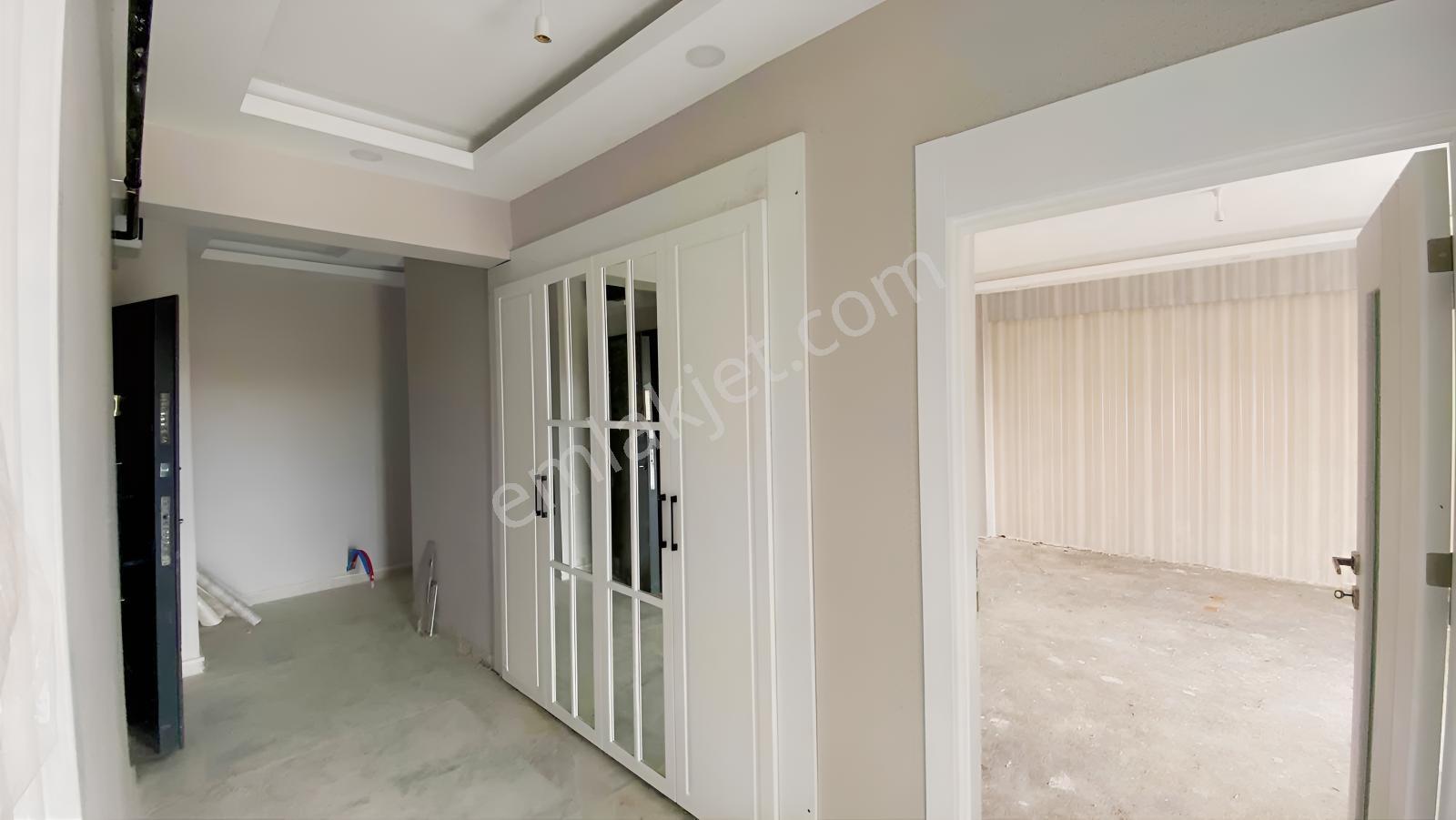 Ümit Emlak|acilataşehir Özel Harekat Karşısı Ana Cadde Üzeri 3+1 — fotoğraf 11