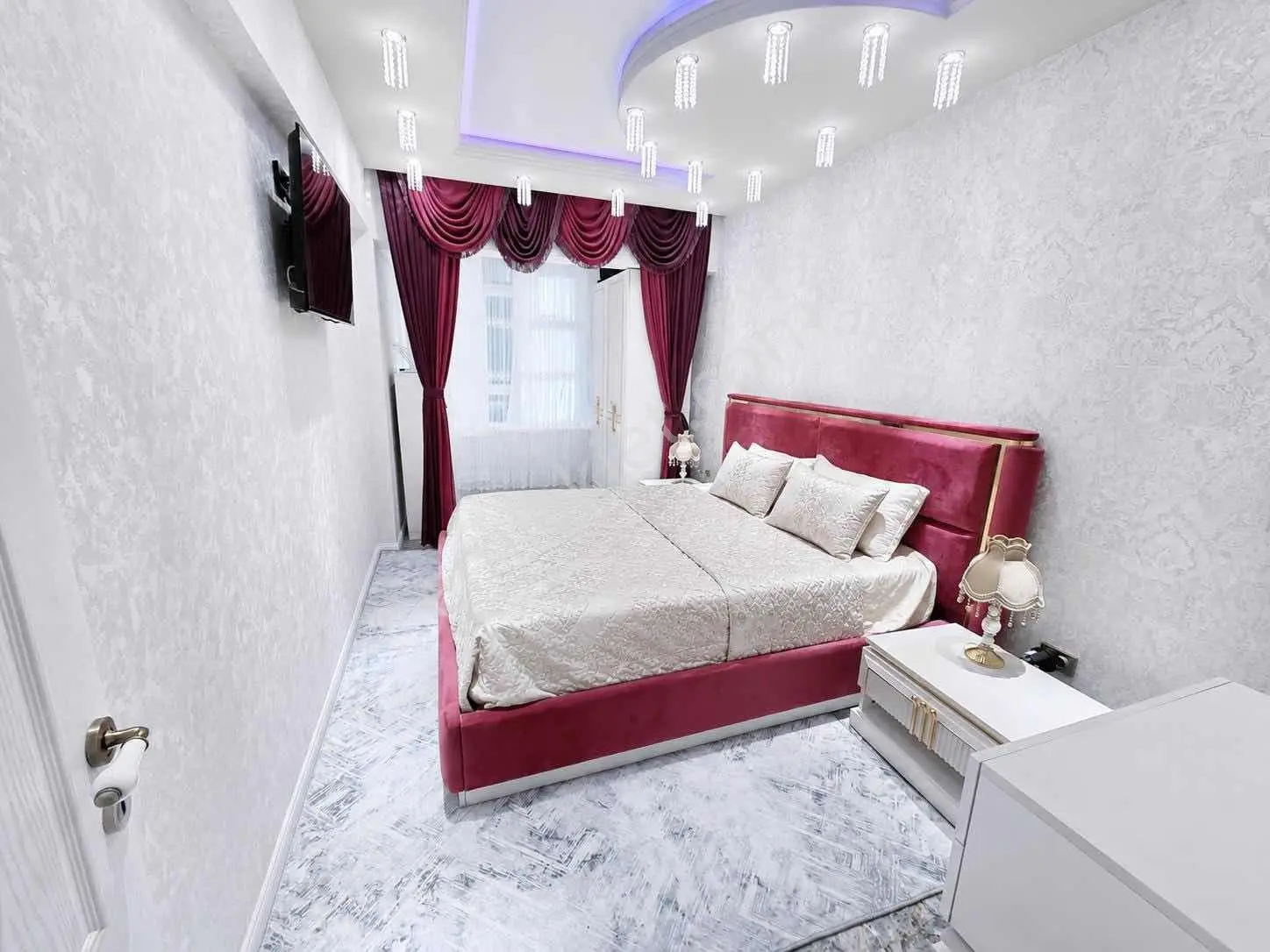 Acil Satılık 2+1 Lüx Dekorasyon Ve Lüx Eşyalı Ayrı Mutfak Daire — fotoğraf 2