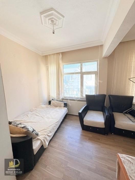Detay Emlak'tan Caddeye Yakın 2+1 Arakat Kiracılı Satılık Daire — fotoğraf 7