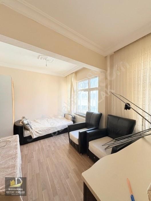 Detay Emlak'tan Caddeye Yakın 2+1 Arakat Kiracılı Satılık Daire — fotoğraf 8