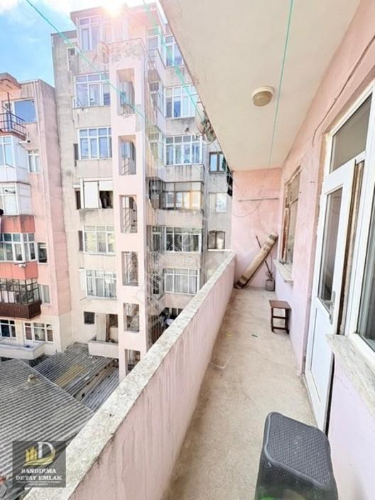 Detay Emlak'tan Caddeye Yakın 2+1 Arakat Kiracılı Satılık Daire — fotoğraf 11