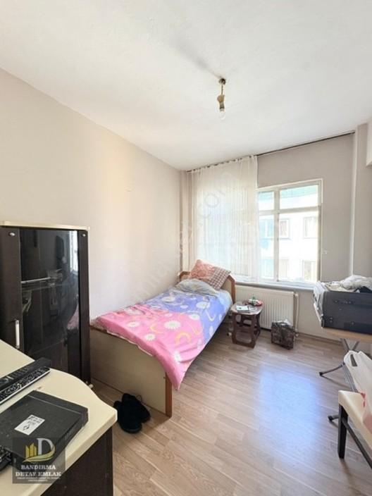 Detay Emlak'tan Caddeye Yakın 2+1 Arakat Kiracılı Satılık Daire — fotoğraf 16
