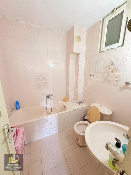 Detay Emlak'tan Caddeye Yakın 2+1 Arakat Kiracılı Satılık Daire — fotoğraf 18
