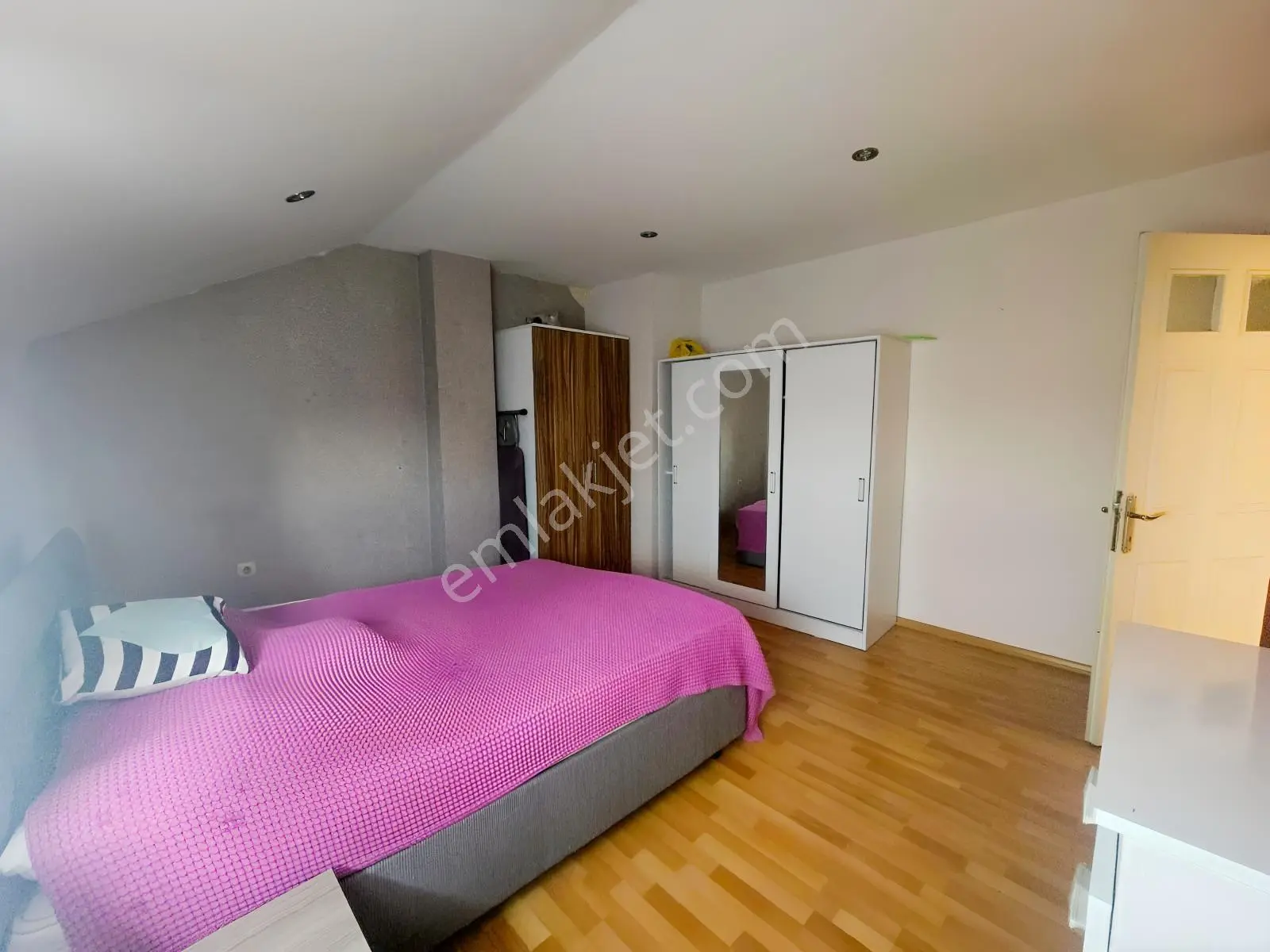 Remax Model Den Ulus Caddesine Yakın Satılık Tek Tapu Çift Apart — fotoğraf 5