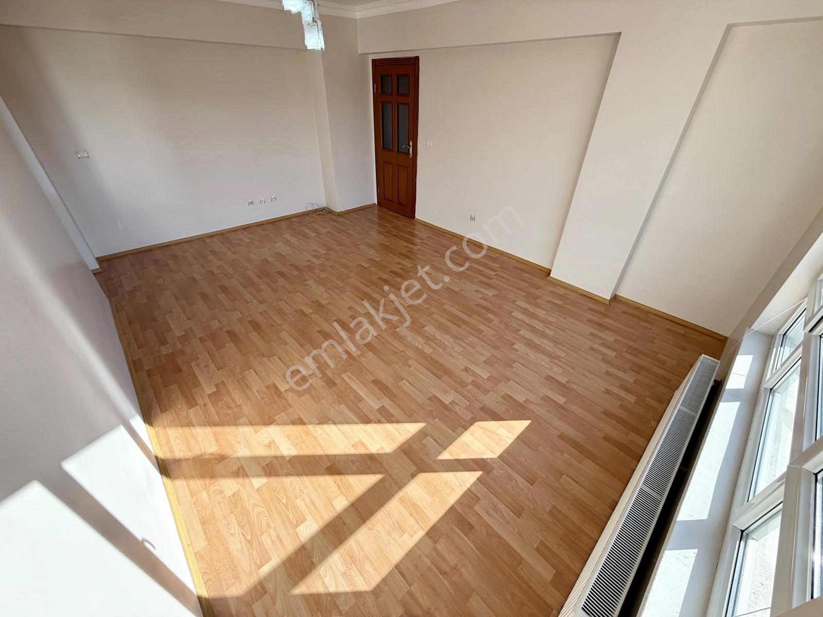 3+1 Eryamanda Aydınlık Ferah Ara Kat Önü Açık Masrafsız Daire*** — fotoğraf 7