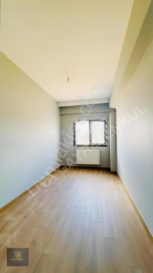 Manzaralı, Havuzlu Sitede 3+1 Lüks Daire — fotoğraf 8