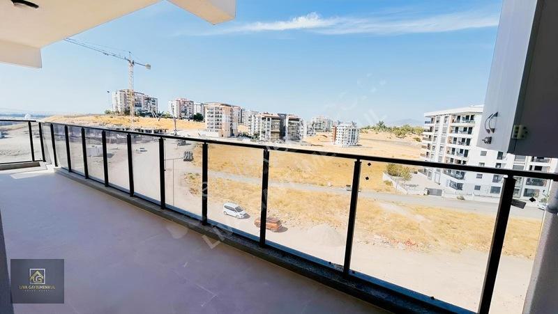 Manzaralı, Havuzlu Sitede 3+1 Lüks Daire — fotoğraf 23