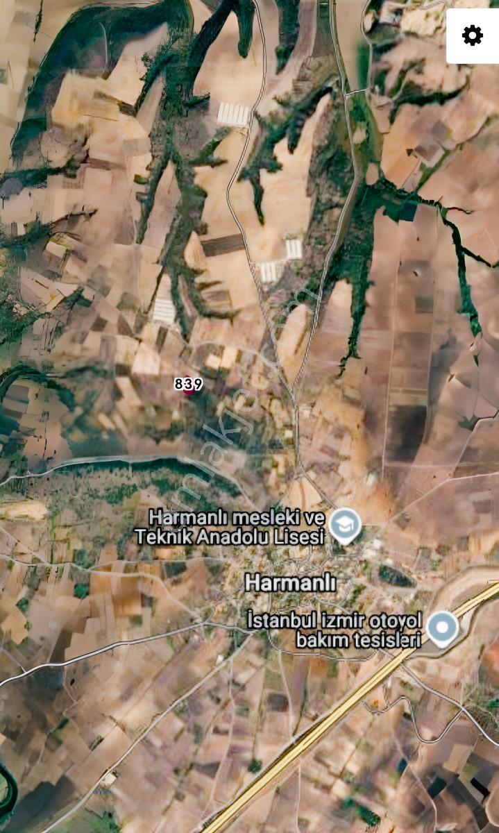 Selçuklu'dan Harmanlı'da Yerleşime Yakın Yola Cephe Fırsat Tarla — fotoğraf 3