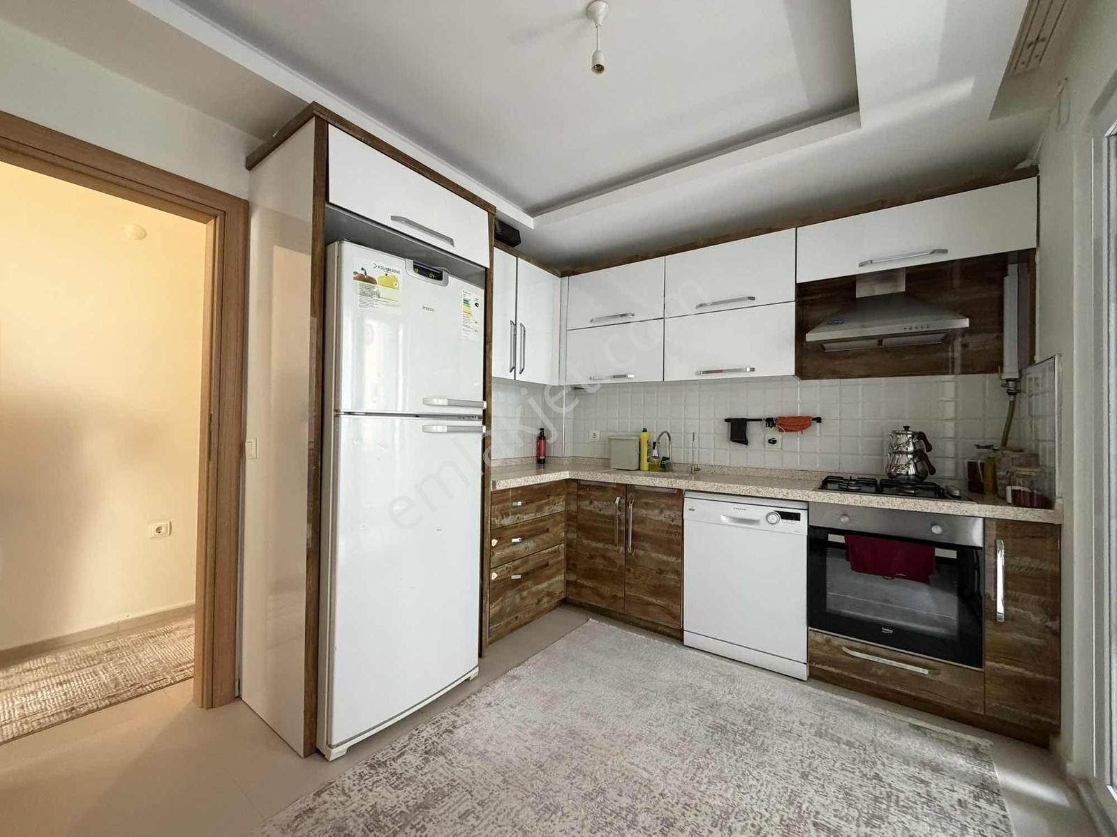 Onmax Burhaniye Merkez'de Krediye Uygun Satılık 3+1 150 M2 Daire — fotoğraf 2