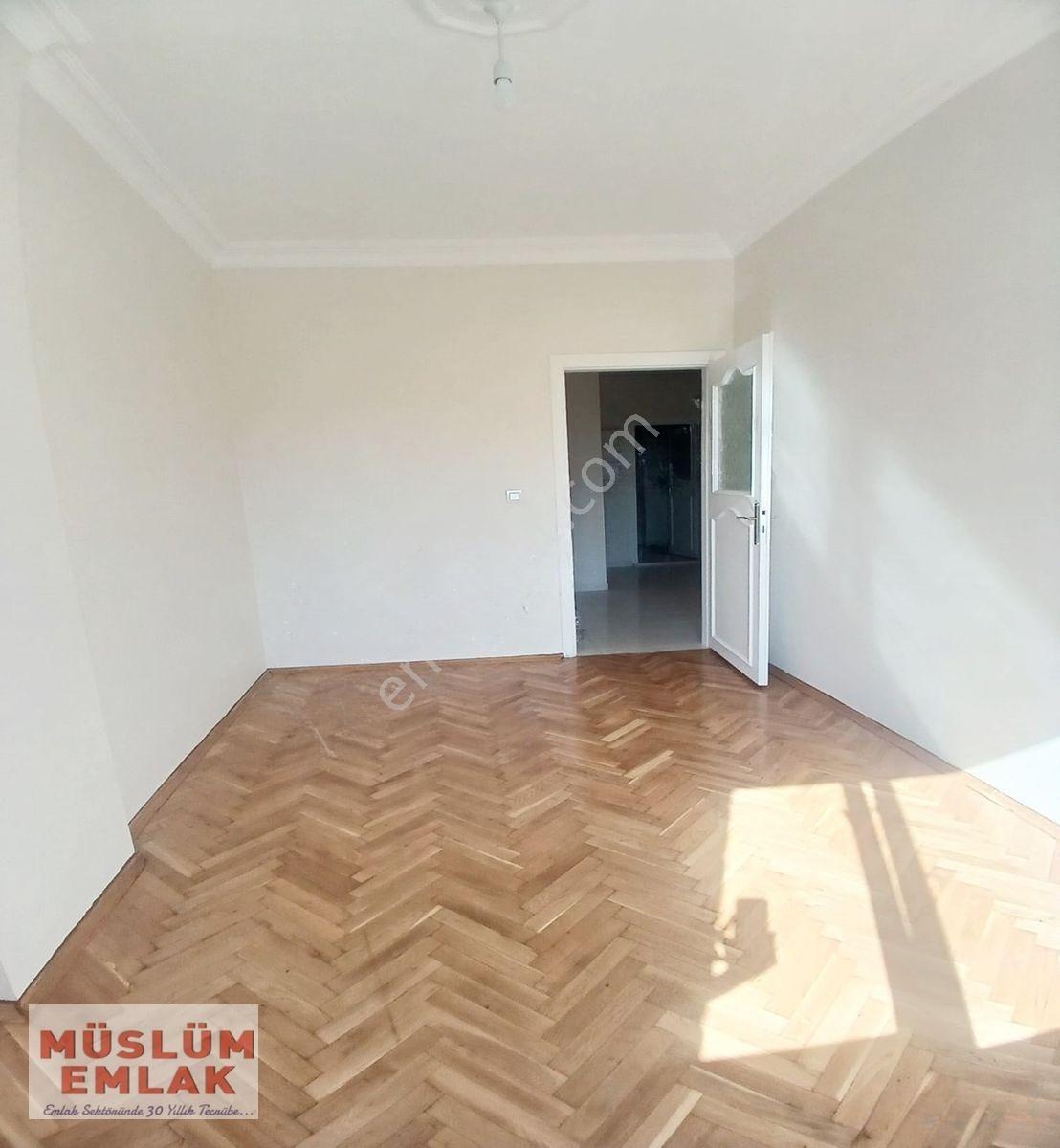 Müslüm Emlak'tan 2+1 Ön Cephede Cihangir'de — fotoğraf 3