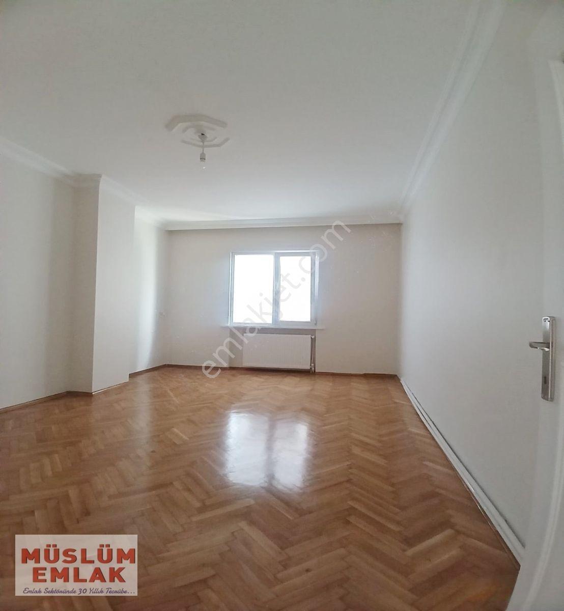 Müslüm Emlak'tan 2+1 Ön Cephede Cihangir'de — fotoğraf 6