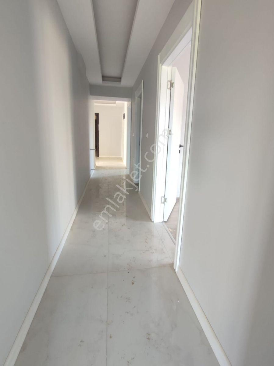 Altintaş'ta Site İçi 3+1 Satilik Daire — fotoğraf 2