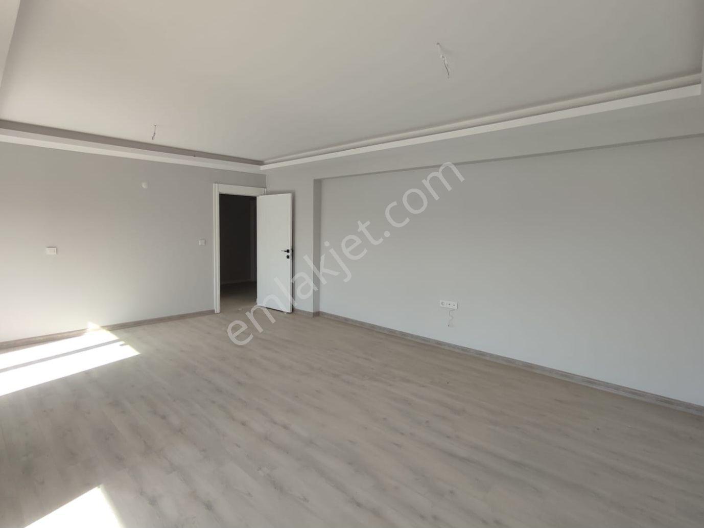 Altintaş'ta Site İçi 3+1 Satilik Daire — fotoğraf 13