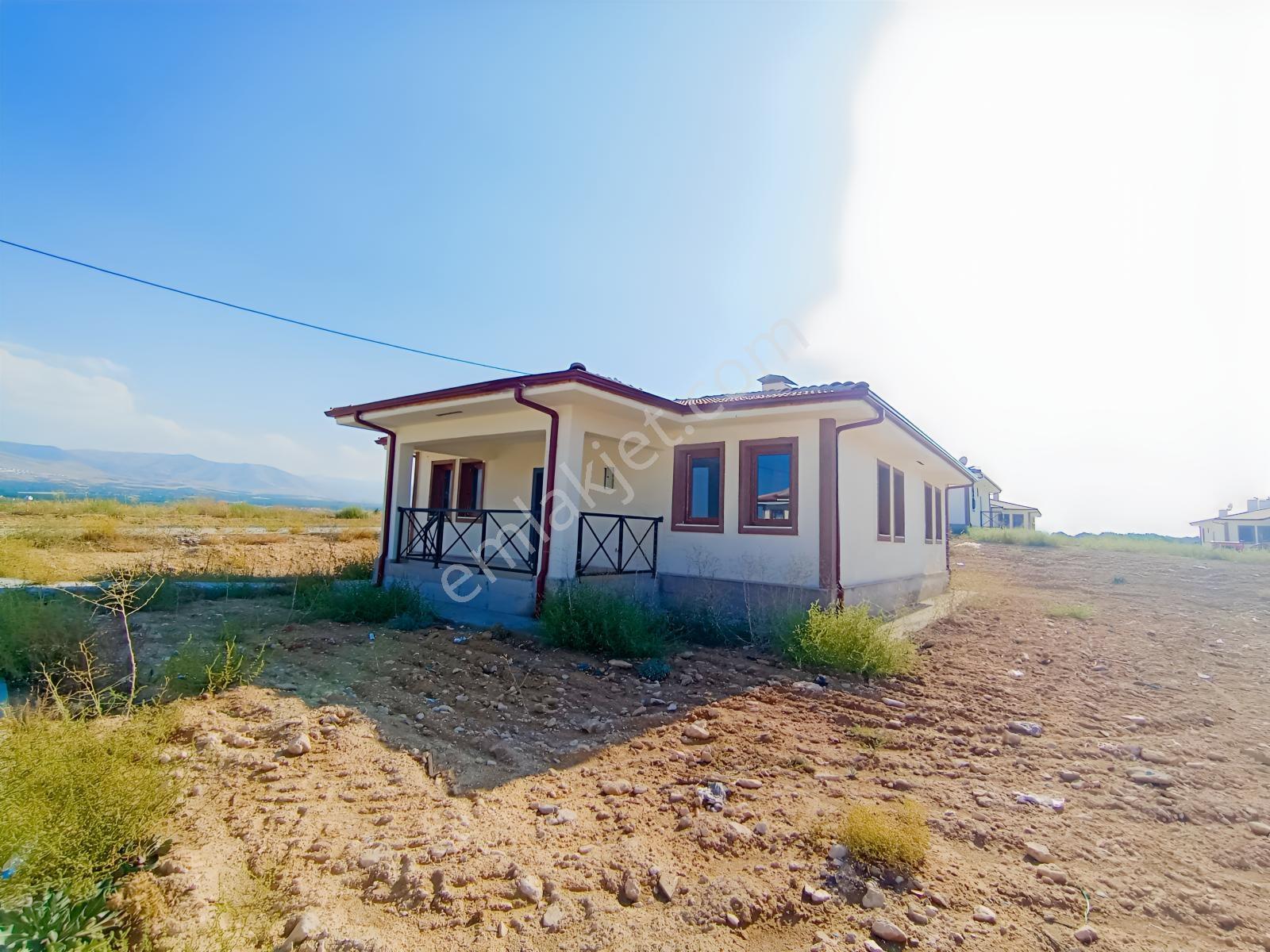 Canbay Yapı'dan Akçadağ Sahilköy'de Müstakil Köy Evi — fotoğraf 27