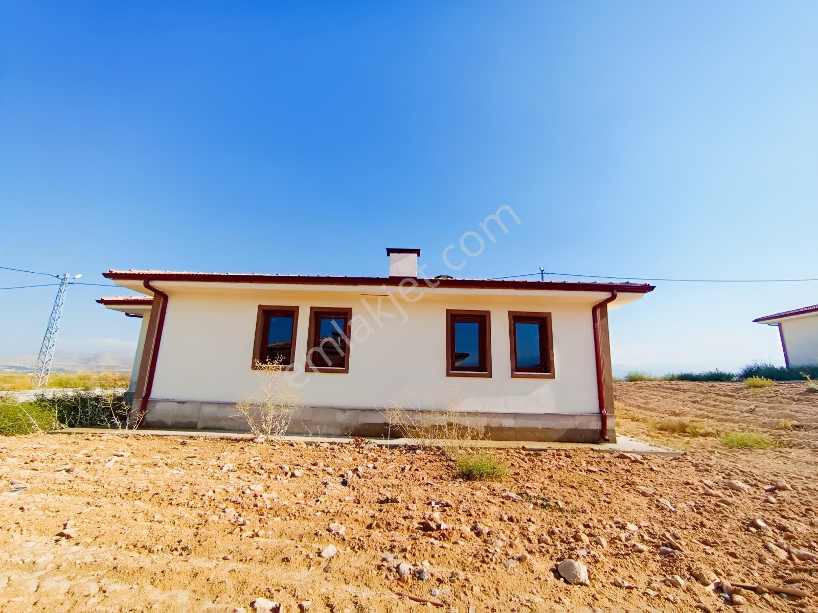 Canbay Yapı'dan Akçadağ Sahilköy'de Müstakil Köy Evi — fotoğraf 28