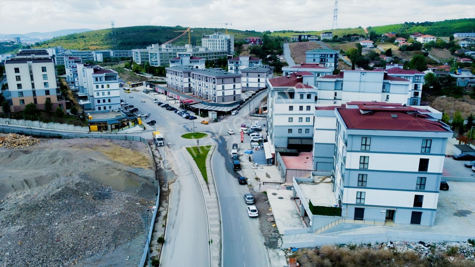 250m2 Arsa . — fotoğraf 3
