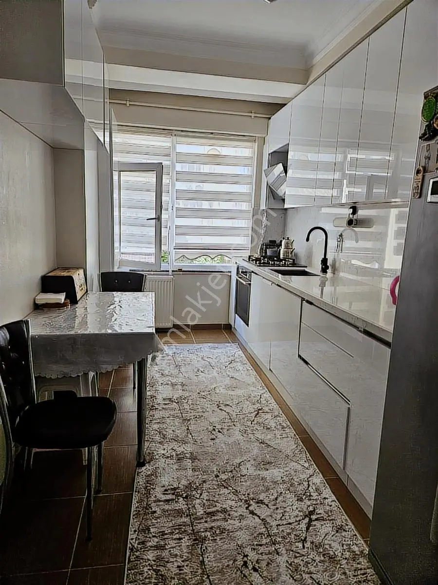 Halkalı Merkez De Satılık Kapalı Otoparlık 3+1 Daire — fotoğraf 4