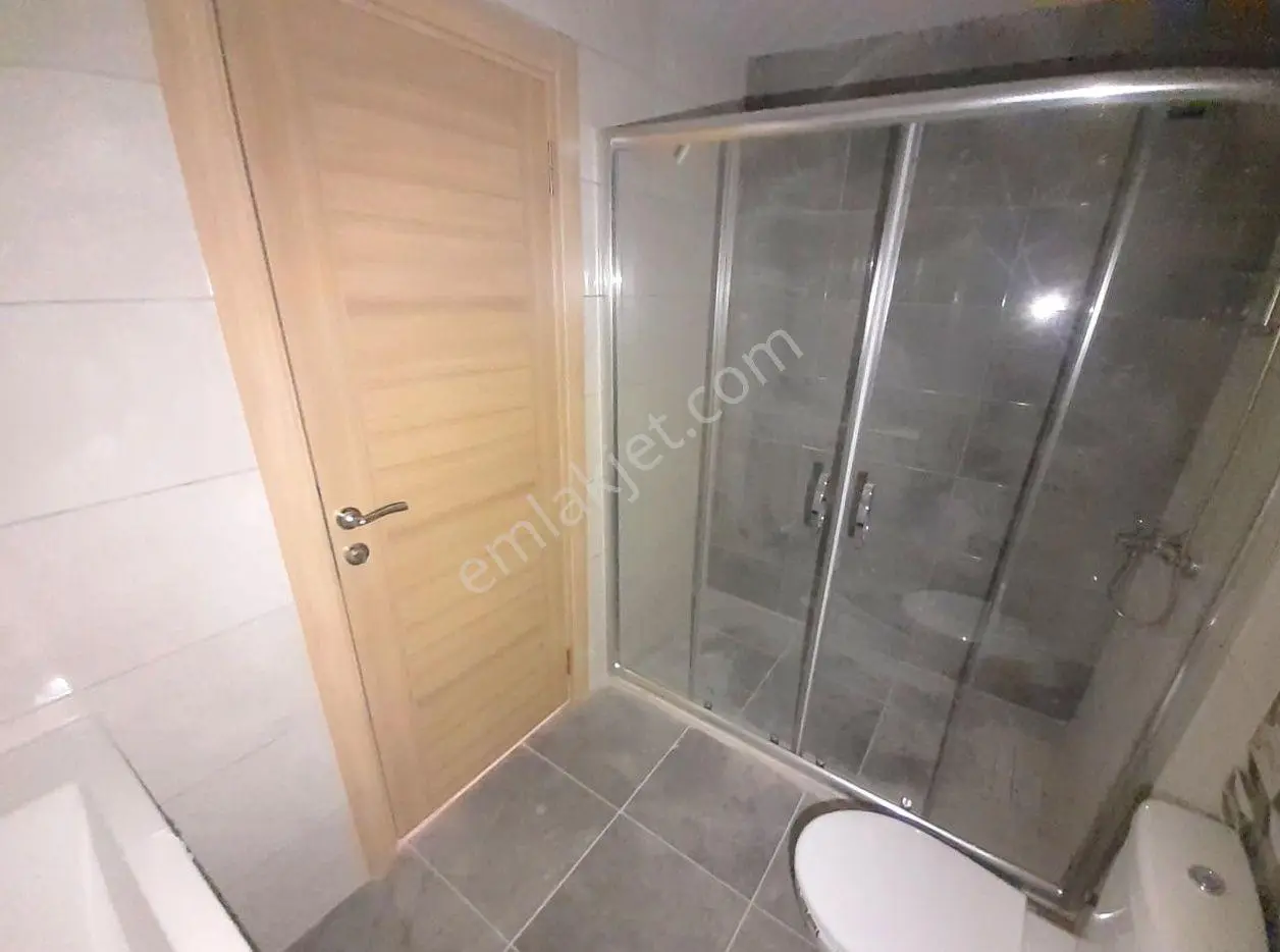 Mertcan'dan Havuzlu Güvenlikli Sitede Ara Kat 2+1 Daire — fotoğraf 14