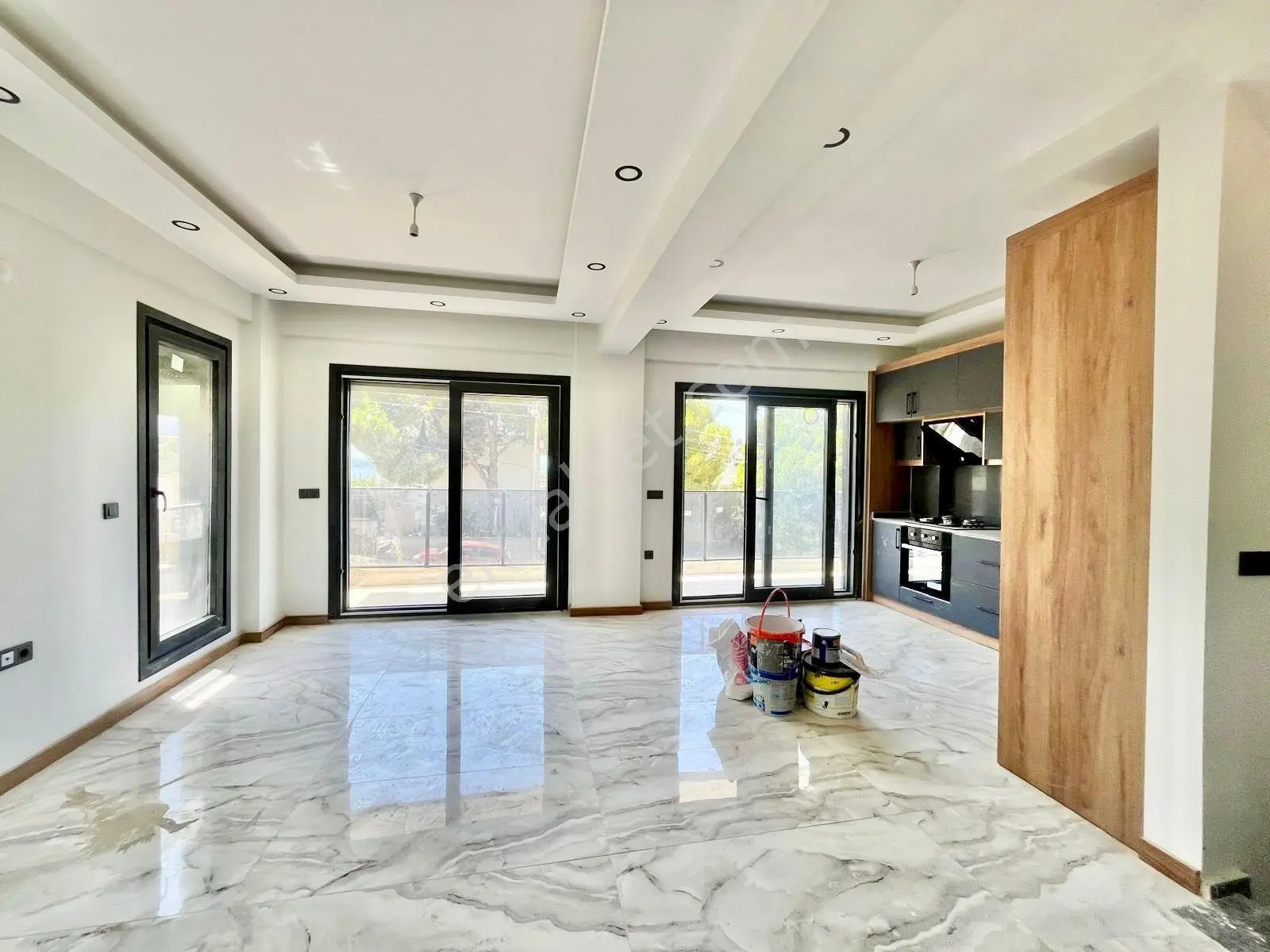 Ay Emlaktan Pelitköy'de Denize Sadece 1 Sokak Doğa İle İç İçe Satılık 4+1 Lüks Müstakil Villa — fotoğraf 7