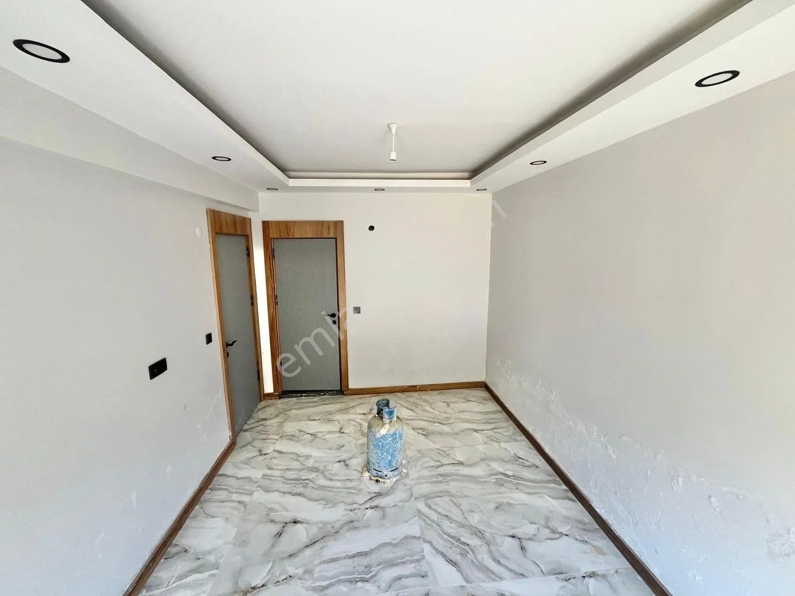 Ay Emlaktan Pelitköy'de Denize Sadece 1 Sokak Doğa İle İç İçe Satılık 4+1 Lüks Müstakil Villa — fotoğraf 18