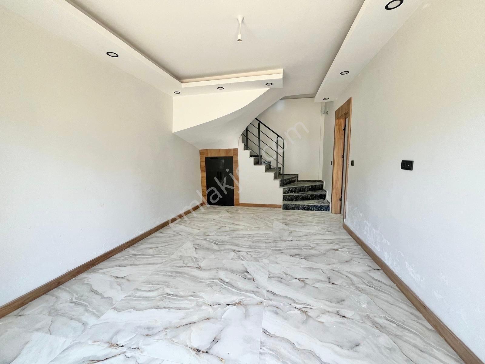 Ay Emlaktan Pelitköy'de Denize Sadece 1 Sokak Doğa İle İç İçe Satılık 4+1 Lüks Müstakil Villa — fotoğraf 29