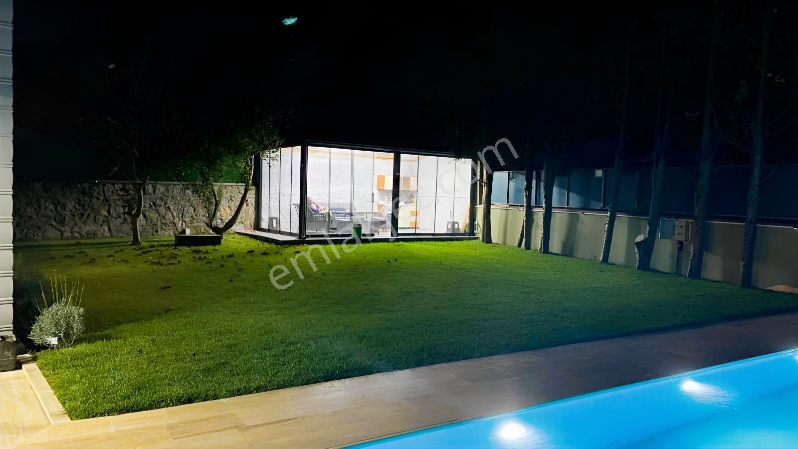Gebze Tavşanlı'da 4+1 Satılık Havuzlu Kış Bahçeli Villamız — fotoğraf 2