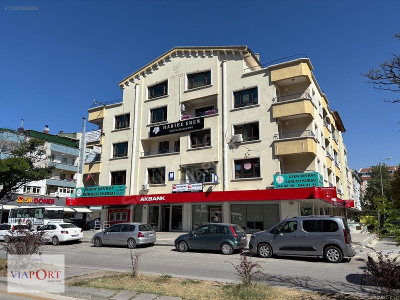 Etimesgut Merkezde Cadde Üzeri 225M² 4+1 Kiralık İşyeri