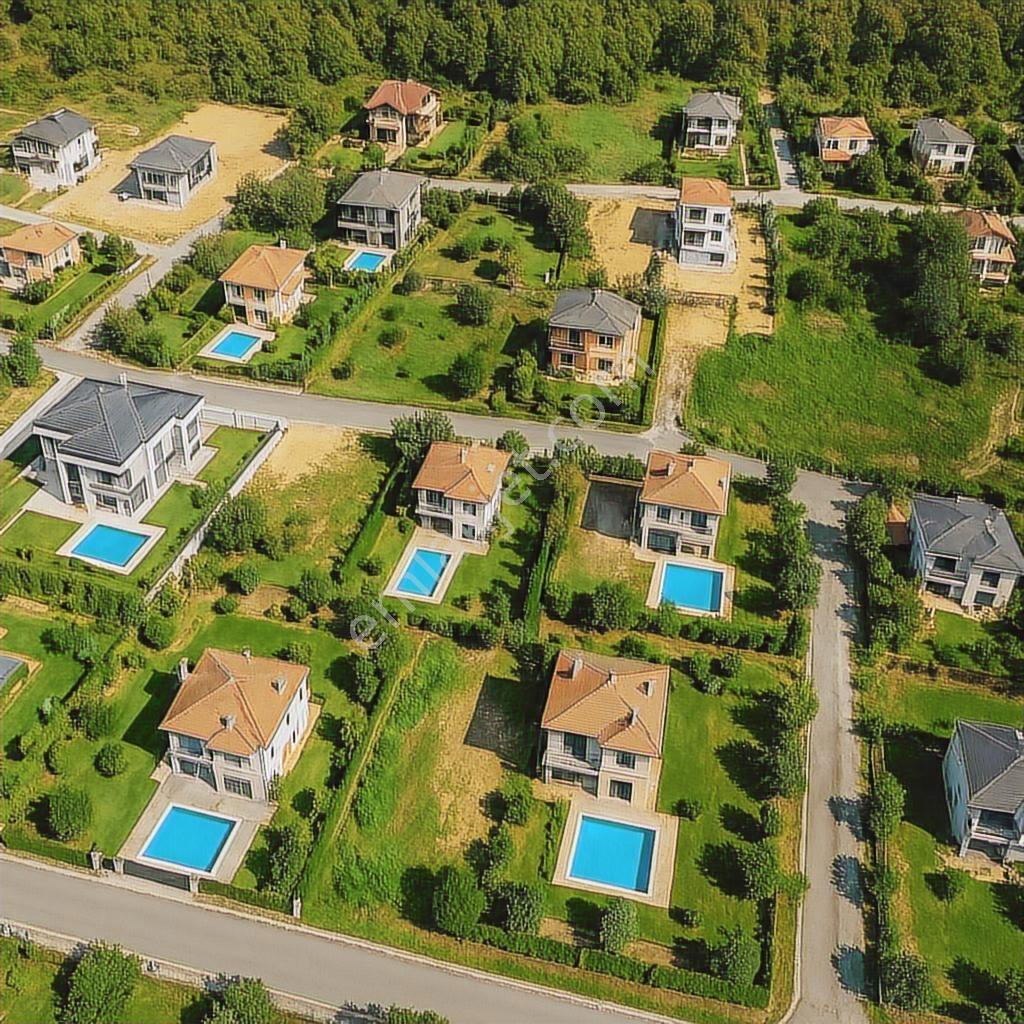 Çekmeköy Sırapınarda Villa İmarlı, 0.60 Emsal, Fırsat Arsa! — fotoğraf 3