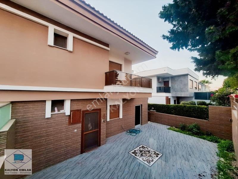 Çeşme Çiftlikköy'de Kalyon'dan Satılık Özel Kış Bahçeli Villa — fotoğraf 25