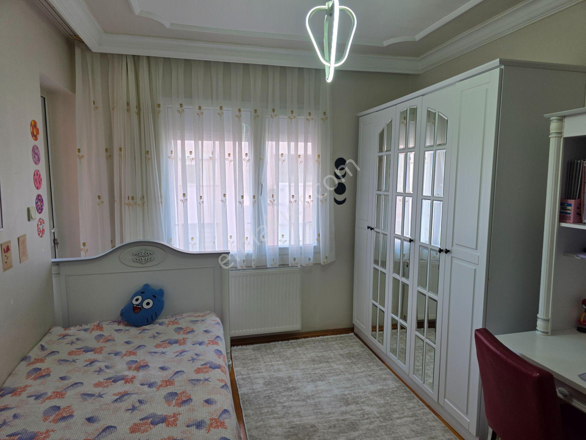 Salihli Cumhuriyet Mahallesi Satılık Geniş 3+1 Daire — fotoğraf 17