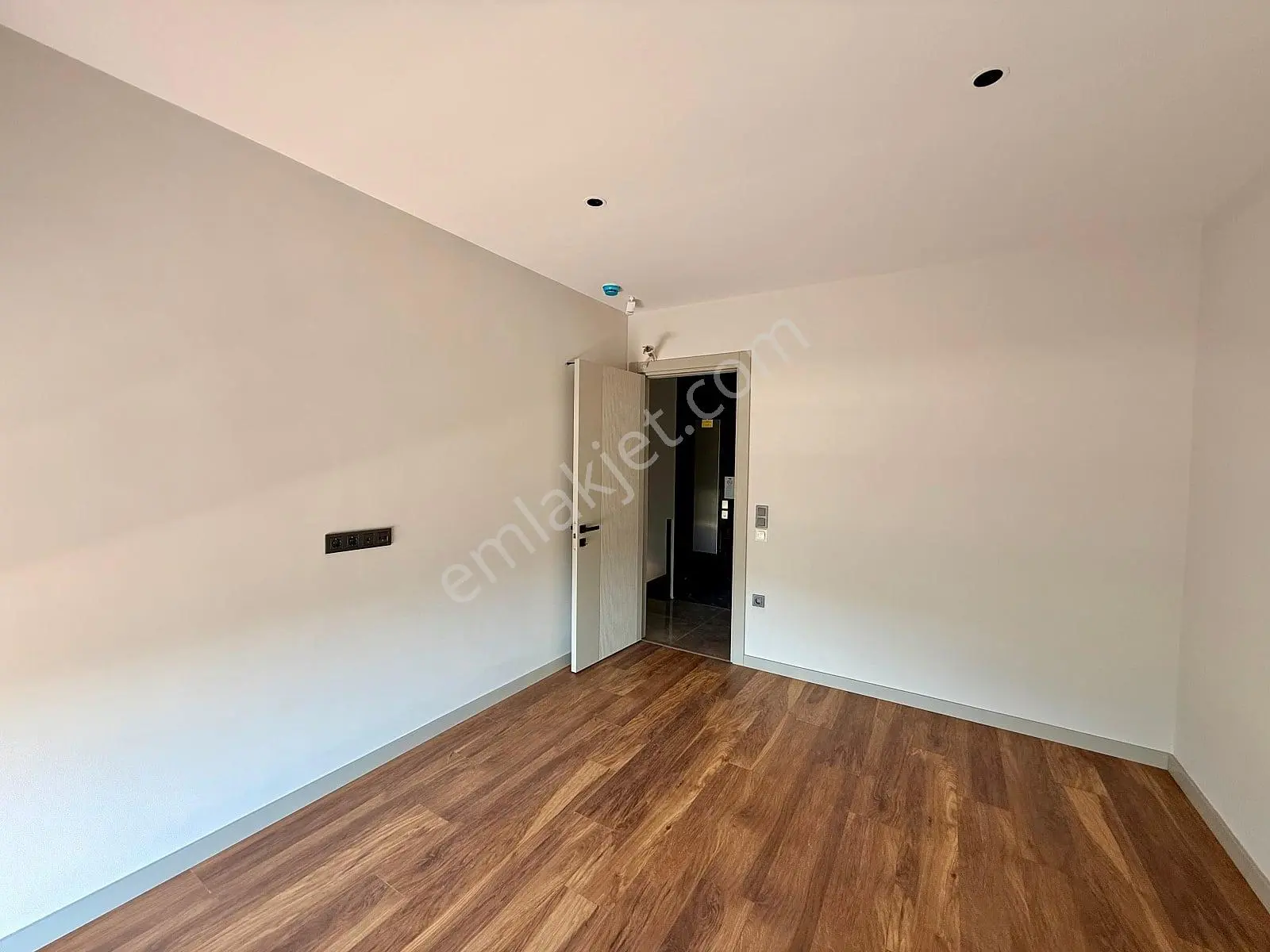 Kargıcakta Satılık Lüks 3+1 Villa | Havuzlu, Bahçeli Ve Akıllı — fotoğraf 14