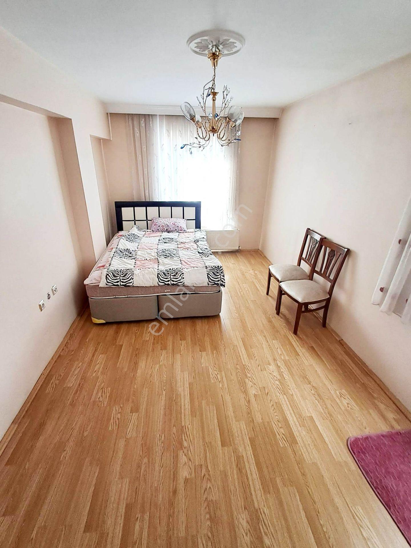 Uzman Emlak'dan 19 Mayıs Cadde Yanında Orta Katta Yapılı Geniş 3+1 Daire — fotoğraf 10