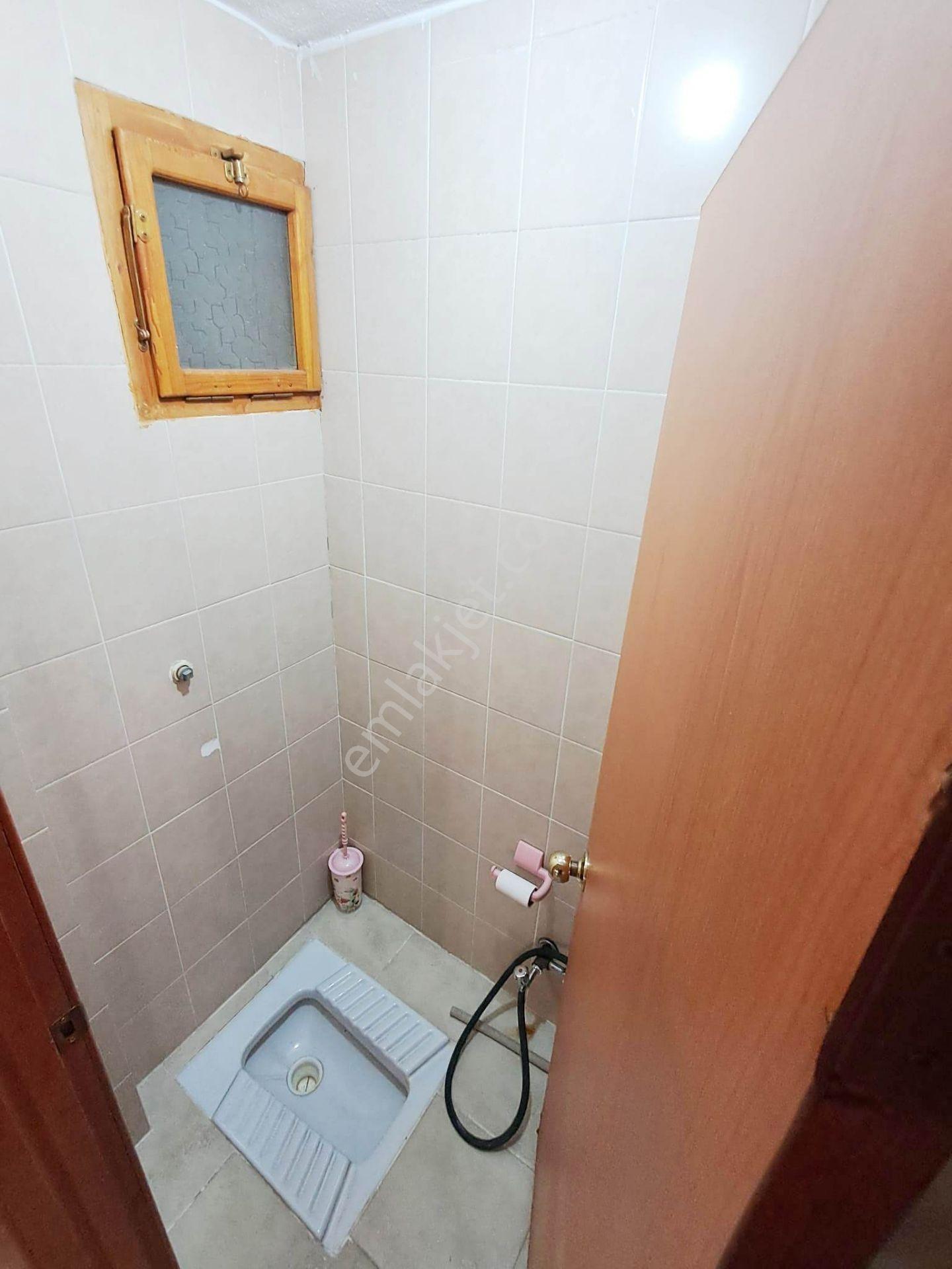 Uzman Emlak'dan 19 Mayıs Cadde Yanında Orta Katta Yapılı Geniş 3+1 Daire — fotoğraf 21
