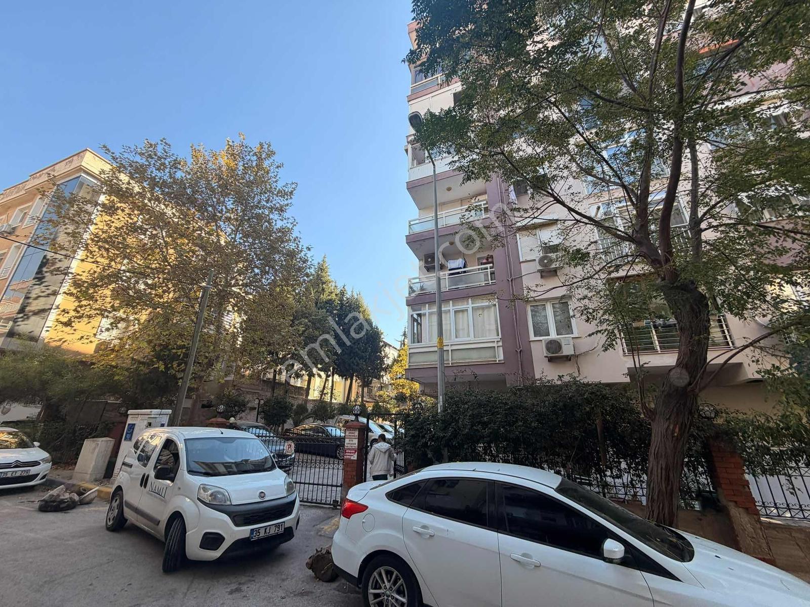 Şirinyer Emek Sitesinde Ara Kat 3+1 Otoparklı — fotoğraf 6