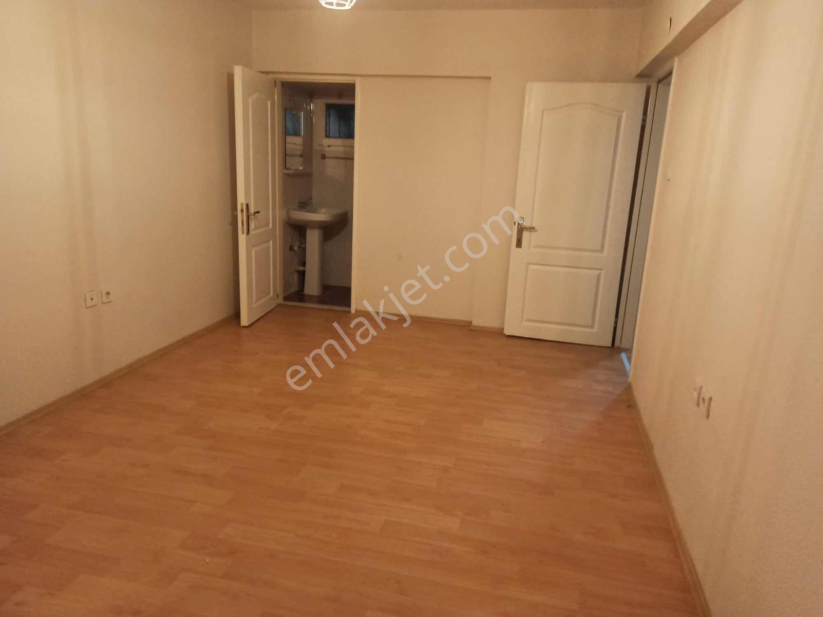 Şirinyer Emek Sitesinde Ara Kat 3+1 Otoparklı — fotoğraf 12